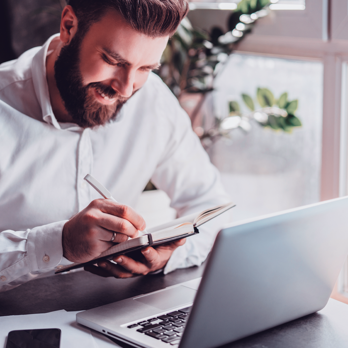 Capacitação em tempos de isolamento: livros e cursos online gratuitos para se preparar para o futuro.